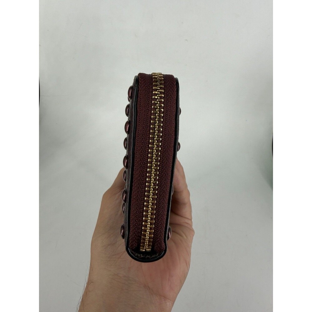COACH OXBLOOD LEATHER Glitter STUDS ACCORDION ZIP AROUND WALLET Gold - Picture 2 of 14